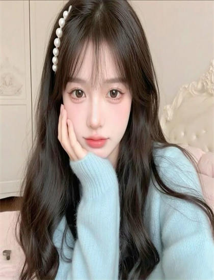 《我和老板娘与凤同行》心理文化分析值得回味的：角色心理变化与情感轨迹解读